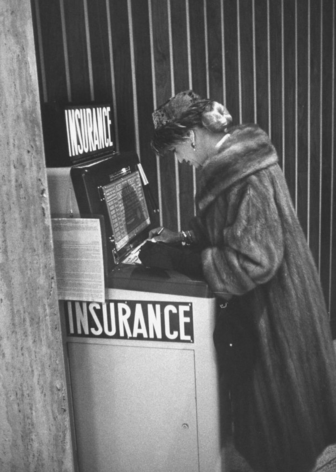 Airline insurance machine